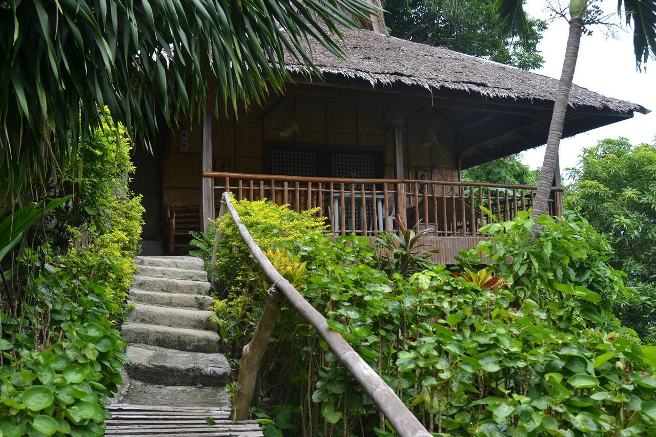 Bamboo Beach Resort Puerto Galera Exterior foto