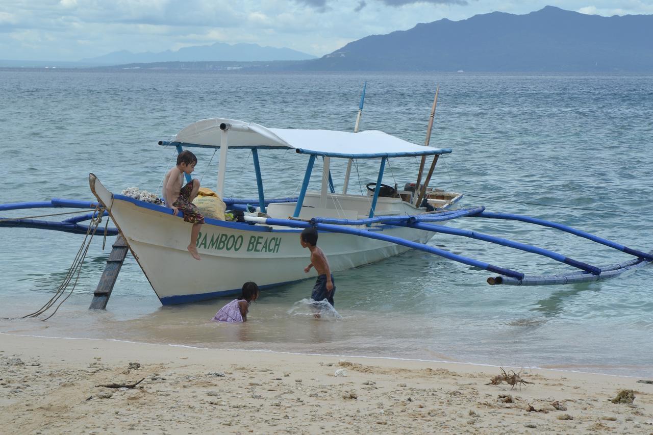 Bamboo Beach Resort Puerto Galera Exterior foto